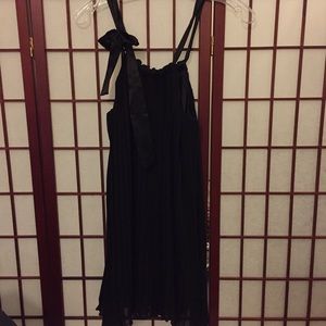 Forever21 accordion black dress