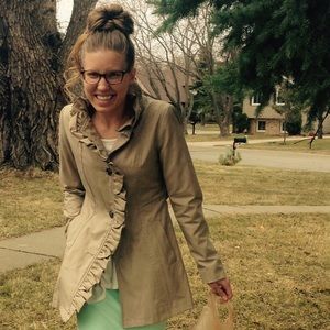 Meet your Posher, Dana
