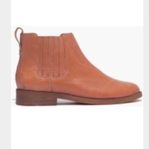 Madewell Chelsea boot. Size 8.