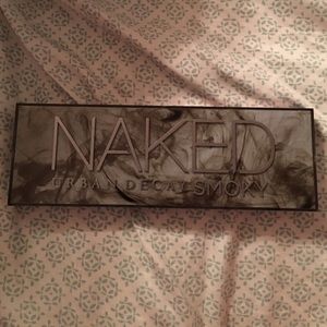 Urban Decay Smoky palette