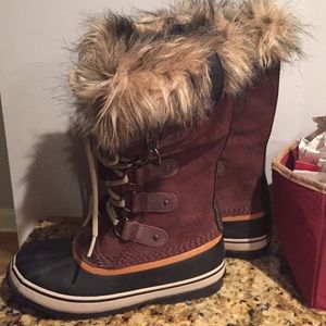Sorel Joan of arctic boots