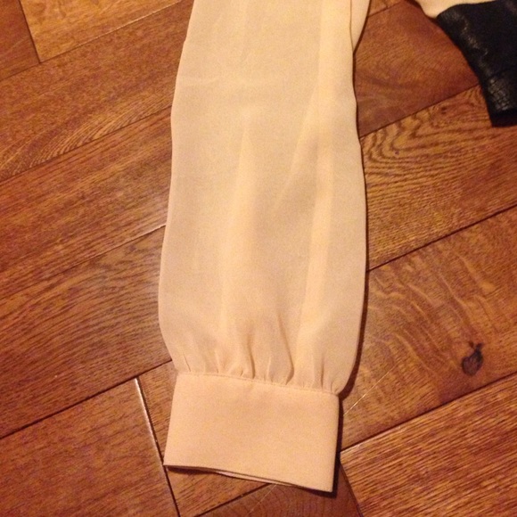 Crop top! - Picture 4 of 4