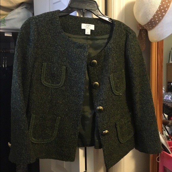 *REDUCED*Dark green Ann Taylor LOFT cropped jacket