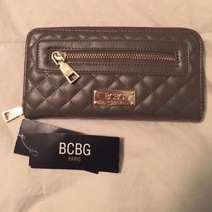 BCBG Paris Wallet