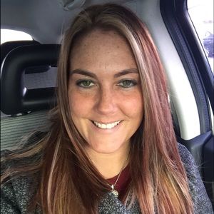 Meet your Posher, Bobbi