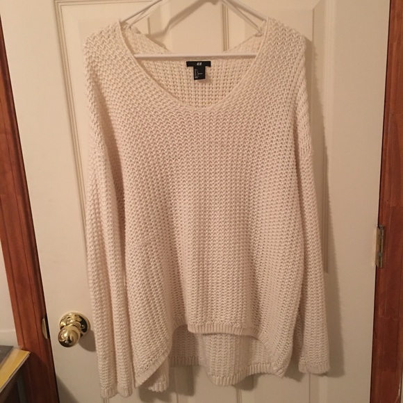 White/cream wide-shoulder knit sweater