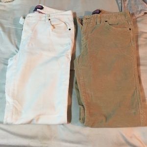 Never worn vineyard vine corduroy tan and white