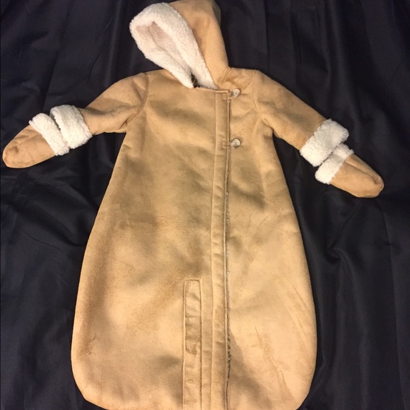 Sherpa Convertible Size 3 - 6 months