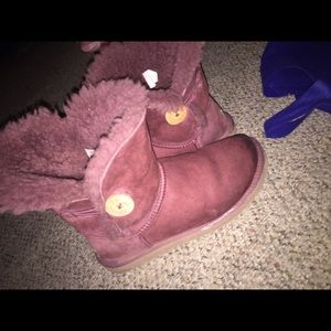 Purple Uggs Size 8