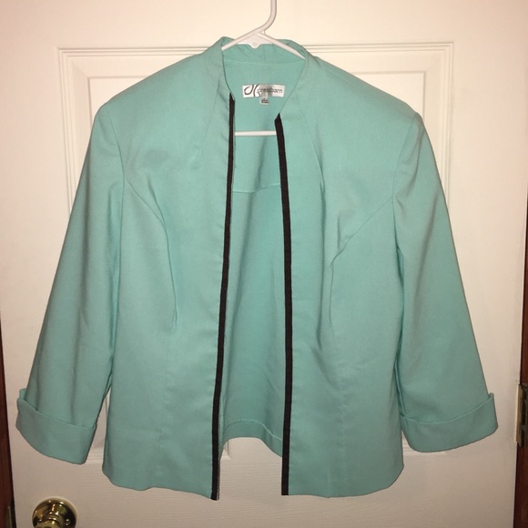 Mint blazer with black lining (shoulder pads)