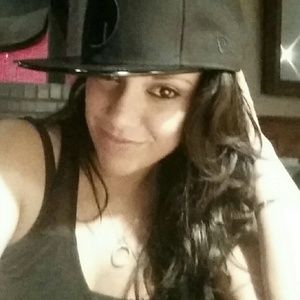 Meet your Posher, Valeria