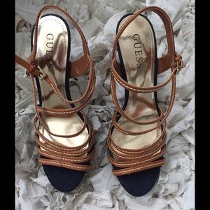 Guess high heel sandal NWOT