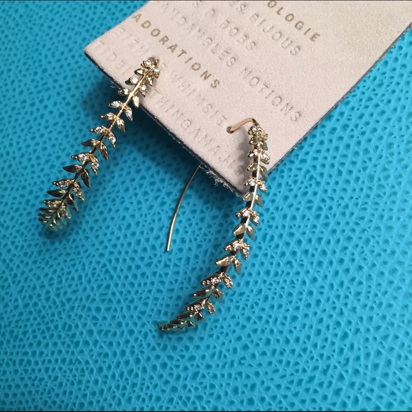 Anthropologie feathered dangle earrings