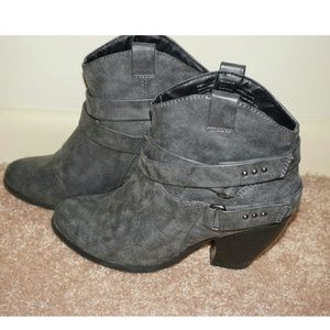 Cowgirl Style Ankle Boots