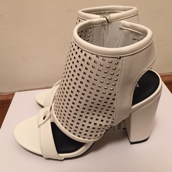 Shoes - Picture 3 of 4