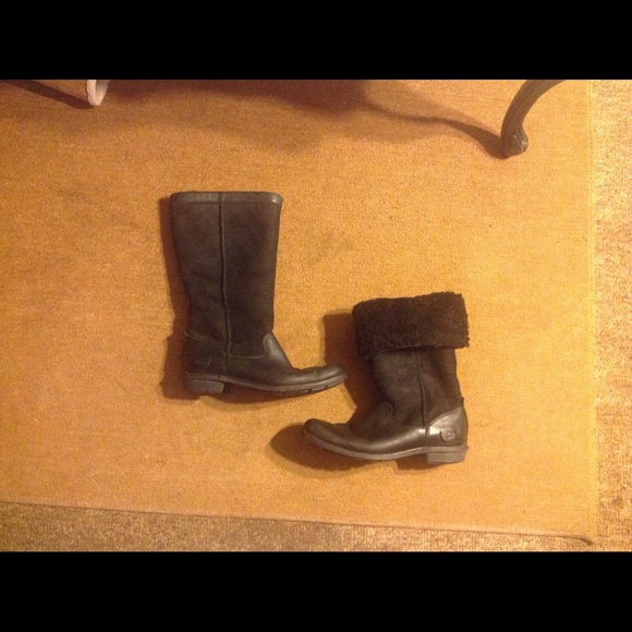 UGG "Brooks" shearling sheepskin boots - Picture 3 of 4
