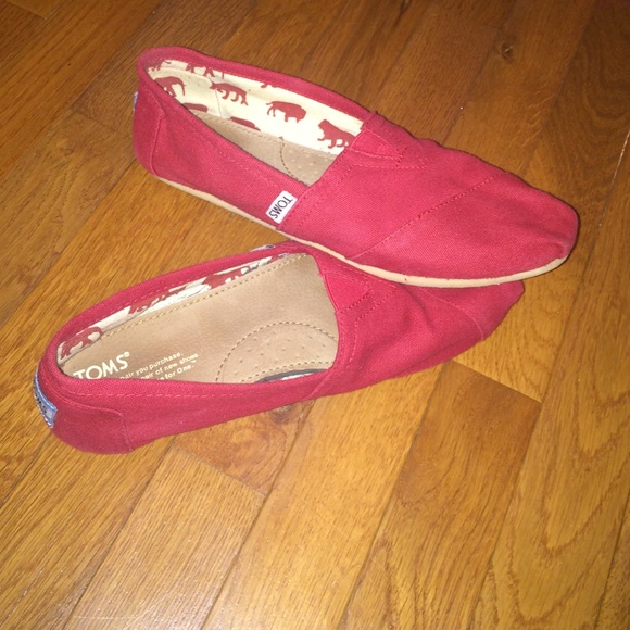 Red Women's Toms