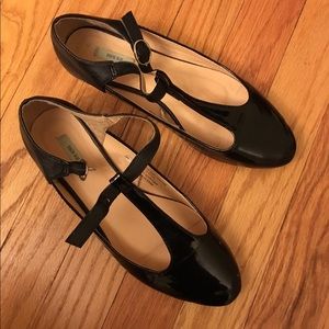 Patent leather flats