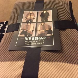 New Ike Behar reversible fashion wrap