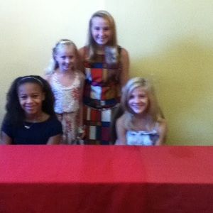 Meet your Posher, Caroline