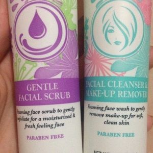 Facial scrub and makeup remover