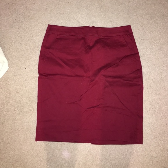 *REDUCED*Tommy Hilfiger dark red skirt
