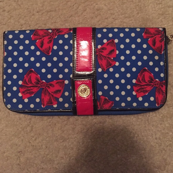 Betseyville - Large Wallet Clutch