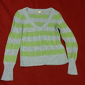Aeropostale gray and green sweater