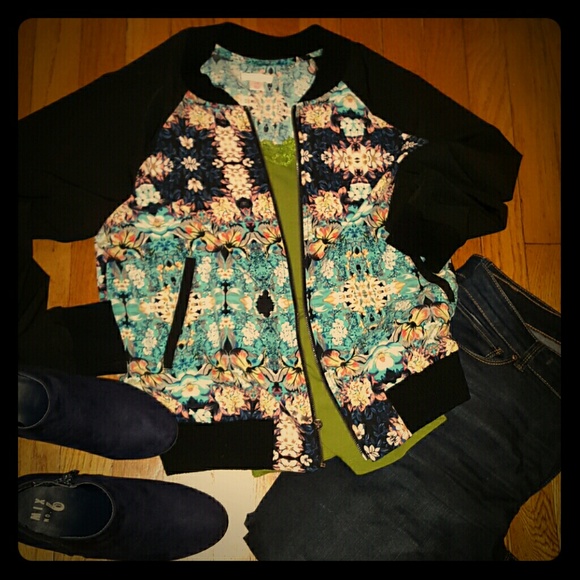 Lightweight jacket - Picture 1 of 3