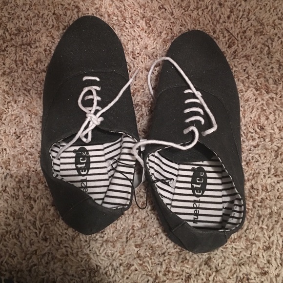 RUE 21 FLAT