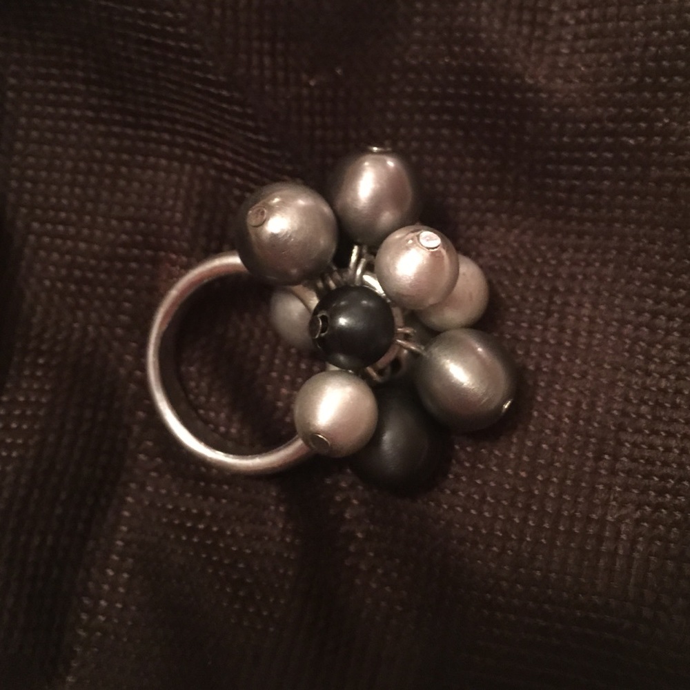 Ring - Picture 2 of 3