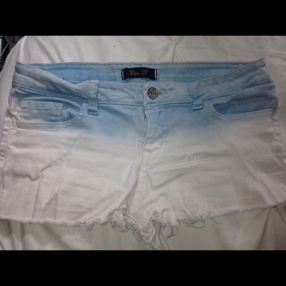 Blue and white ombré shorts !