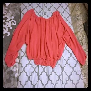 Top / Shirt