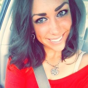 Meet your Posher, Monica