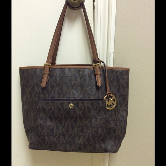 MK PURSE