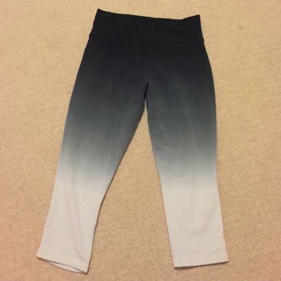 RARE Nike ombré capris