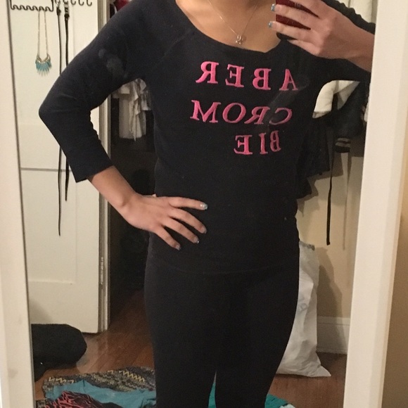 Abercrombie and Fitch medium length sleeve size sm