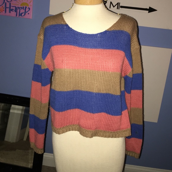 super cute crop sweater!