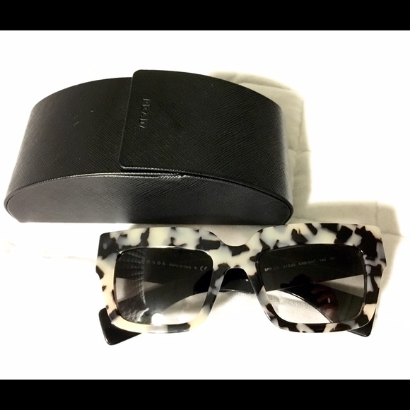 SOLD* Prada Poeme Squared Frame Sunglasses