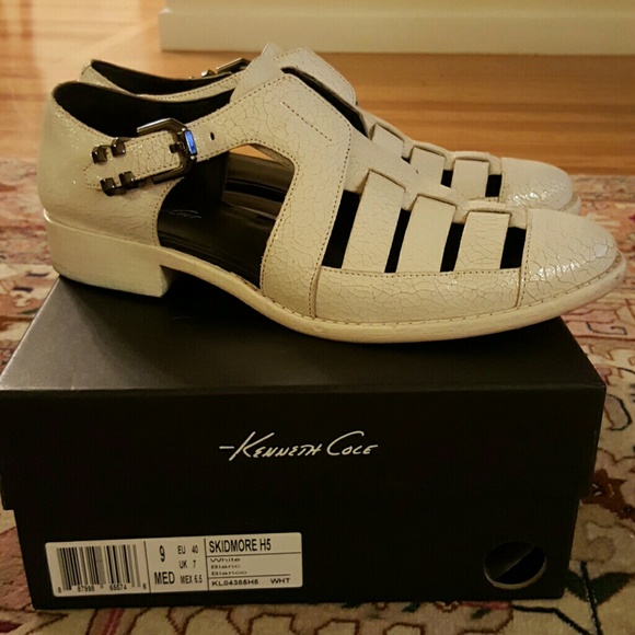 Kenneth Cole white patent shoes