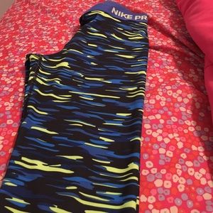 Nike Pro Capri Leggings