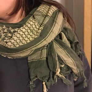100% cotton scarf from National Geographic.