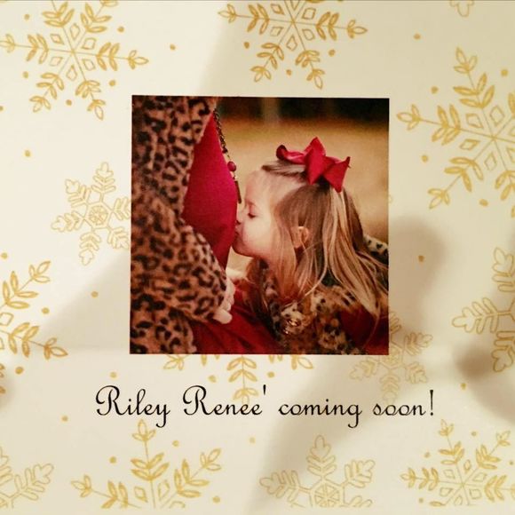 Meet your Posher, Misti - Picture 1 of 1