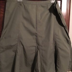 🌺🌺PRICE REDUCTION🌺🌺 Olive green skirt.