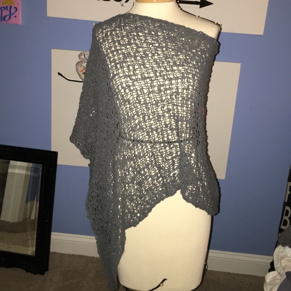 Super cute off the shoulder poncho!