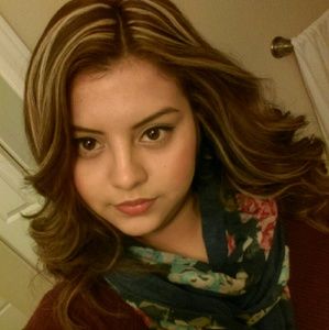 Meet your Posher, Alondra
