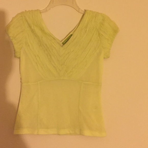 ⭐️⭐️GORGEOUS 100% SILK GREEN SIGRID OLSEN TOP⭐️⭐️ - Picture 1 of 3