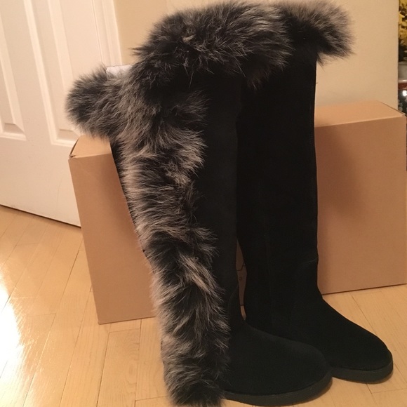 NEW OVER THE KNEE BOOTS! W/package - Picture 3 of 4