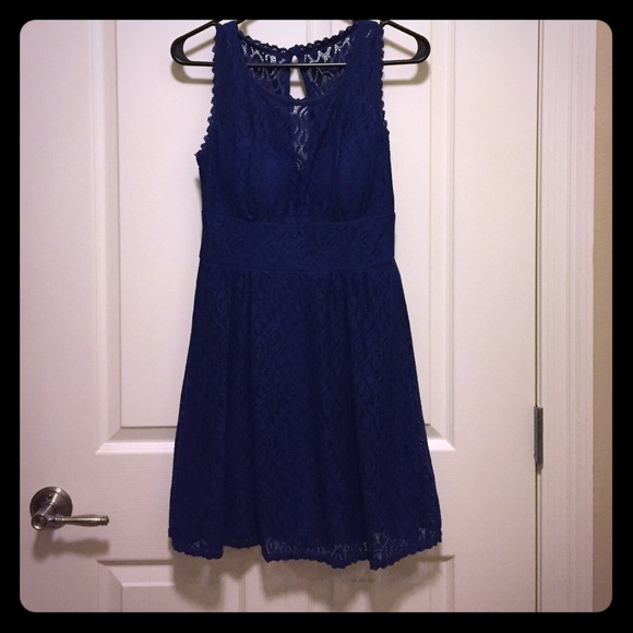 Short Royal Blue sleeveless lace dress