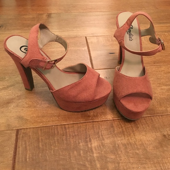 Candie's Shoes - CANDIE'S ANKLE STRAP HEELS